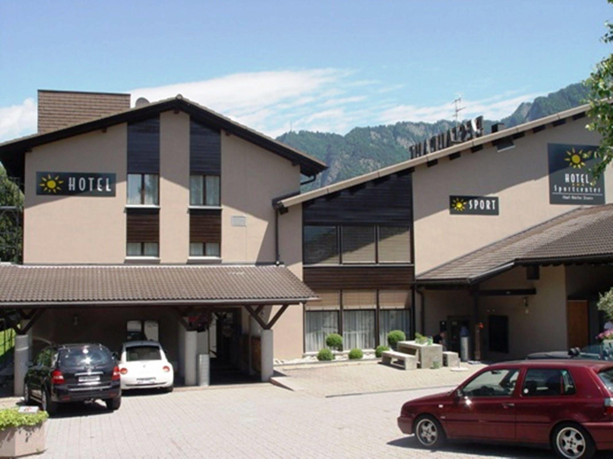 Hotel Sportcenter Fünf Dörfer Zizers Exterior foto